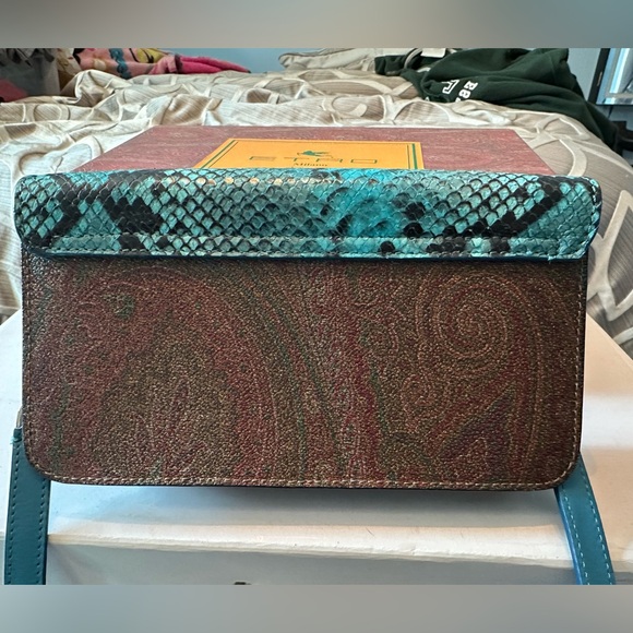Etro Milano paisley and turquoise snakeskin crossbody purse - Picture 6 of 10